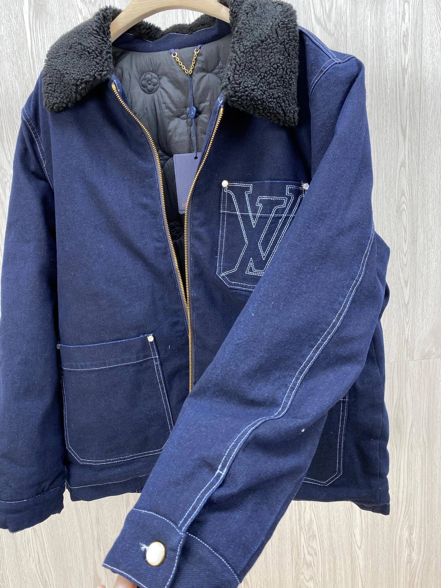 wg.luxury- 8V oversized item:D-F409L2324